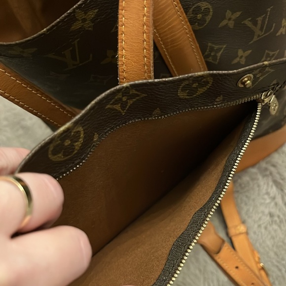 Louis Vuitton Randonnee GM backpack. - Picture 11 of 12